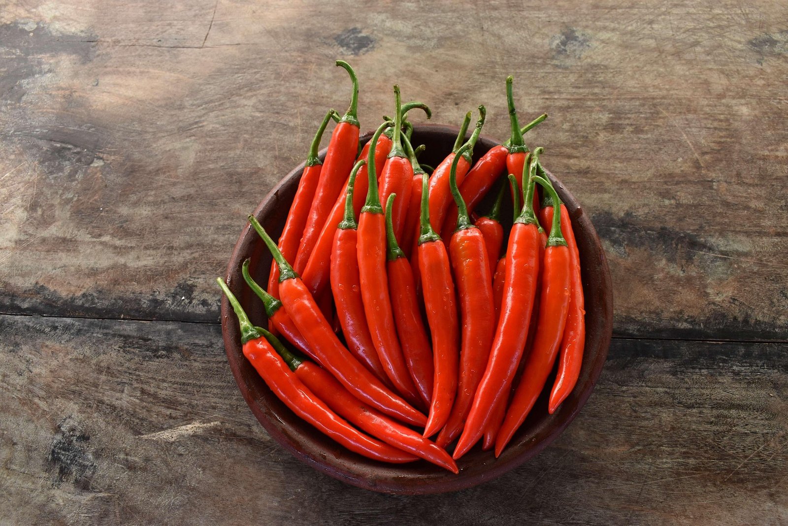 benefícios da pimenta – como usar pimenta – valor nutricional da pimenta – receita com pimenta – pimenta dedo-de-moça – cultivo de pimenta