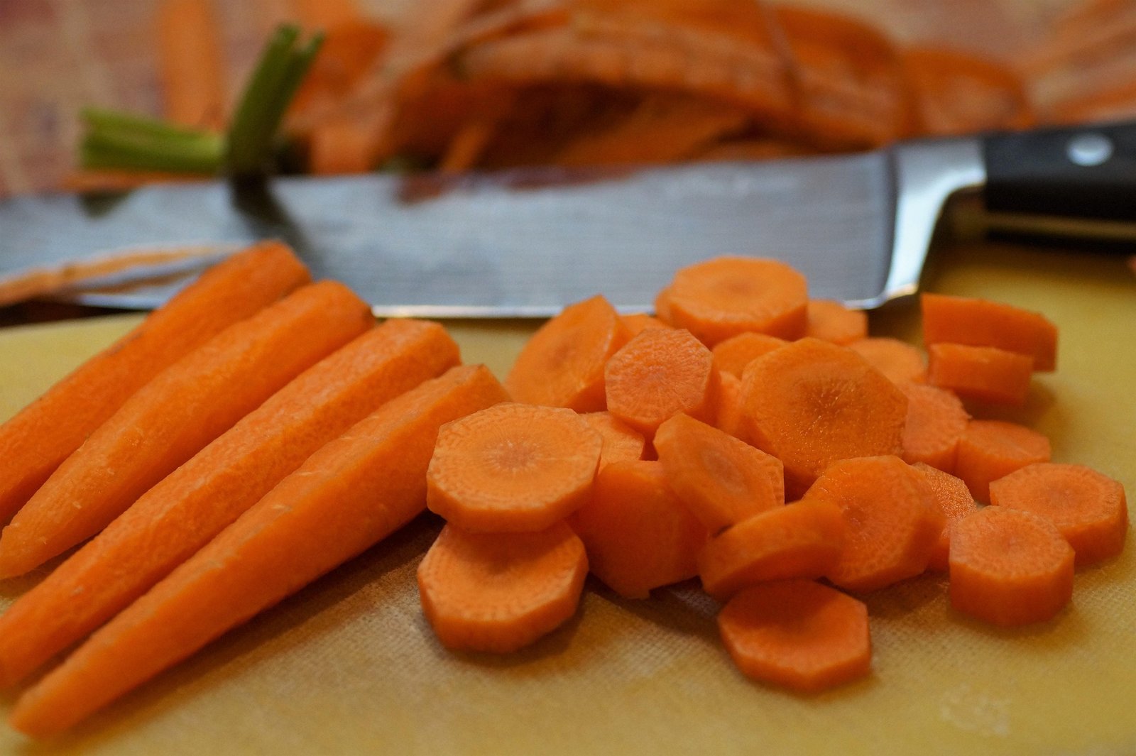 benefícios da cenoura – como consumir cenoura – valor nutricional cenoura – receitas com cenoura – cenoura crua – bolo de cenoura